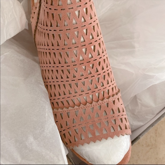 Jeffrey Campbell Ottawa Sandal - Picture 8 of 8